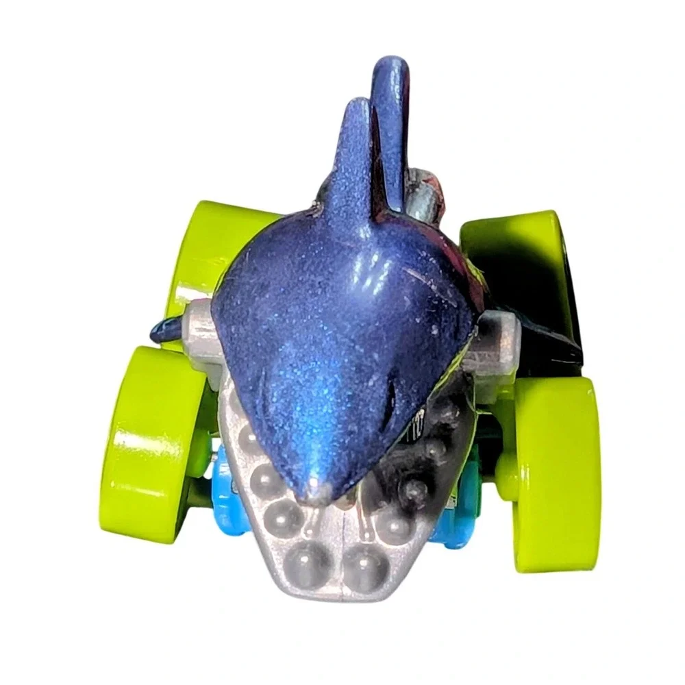 Hot Wheels Shark Bite 2016 Street Beasts Blue Metallic Diecast Car DHP30